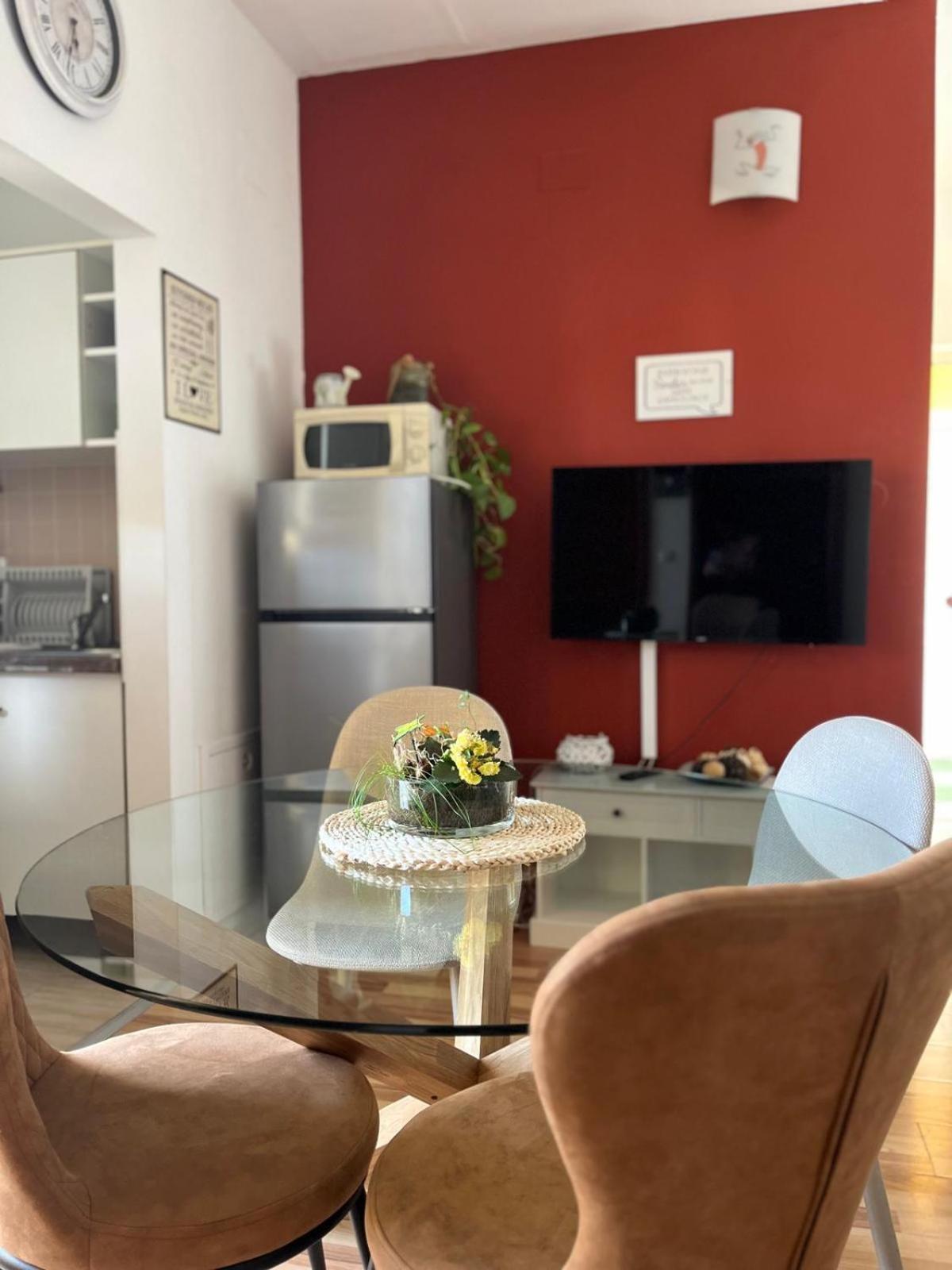 Apartments Emma บีโอกราดนาโมรู ภายนอก รูปภาพ