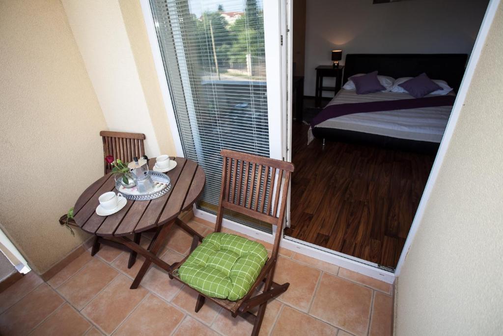 Apartments Emma บีโอกราดนาโมรู ภายนอก รูปภาพ