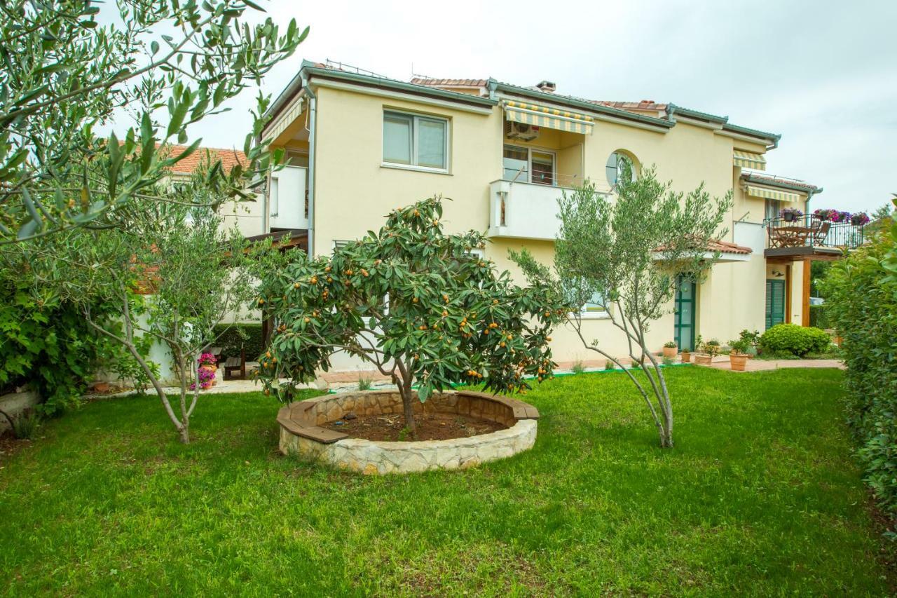 Apartments Emma บีโอกราดนาโมรู ภายนอก รูปภาพ