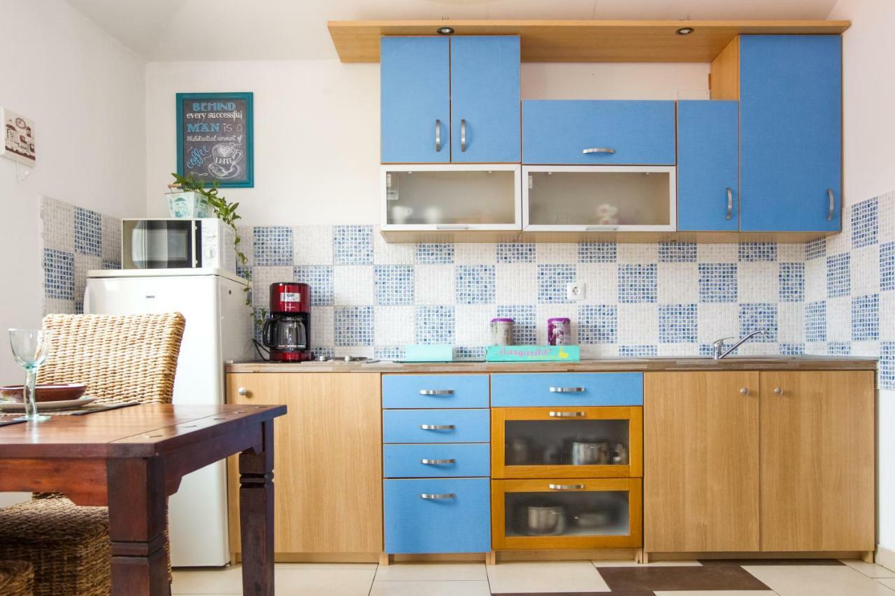 Apartments Emma บีโอกราดนาโมรู ภายนอก รูปภาพ