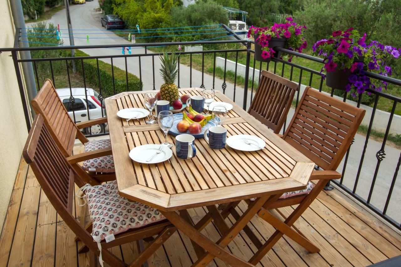 Apartments Emma บีโอกราดนาโมรู ภายนอก รูปภาพ