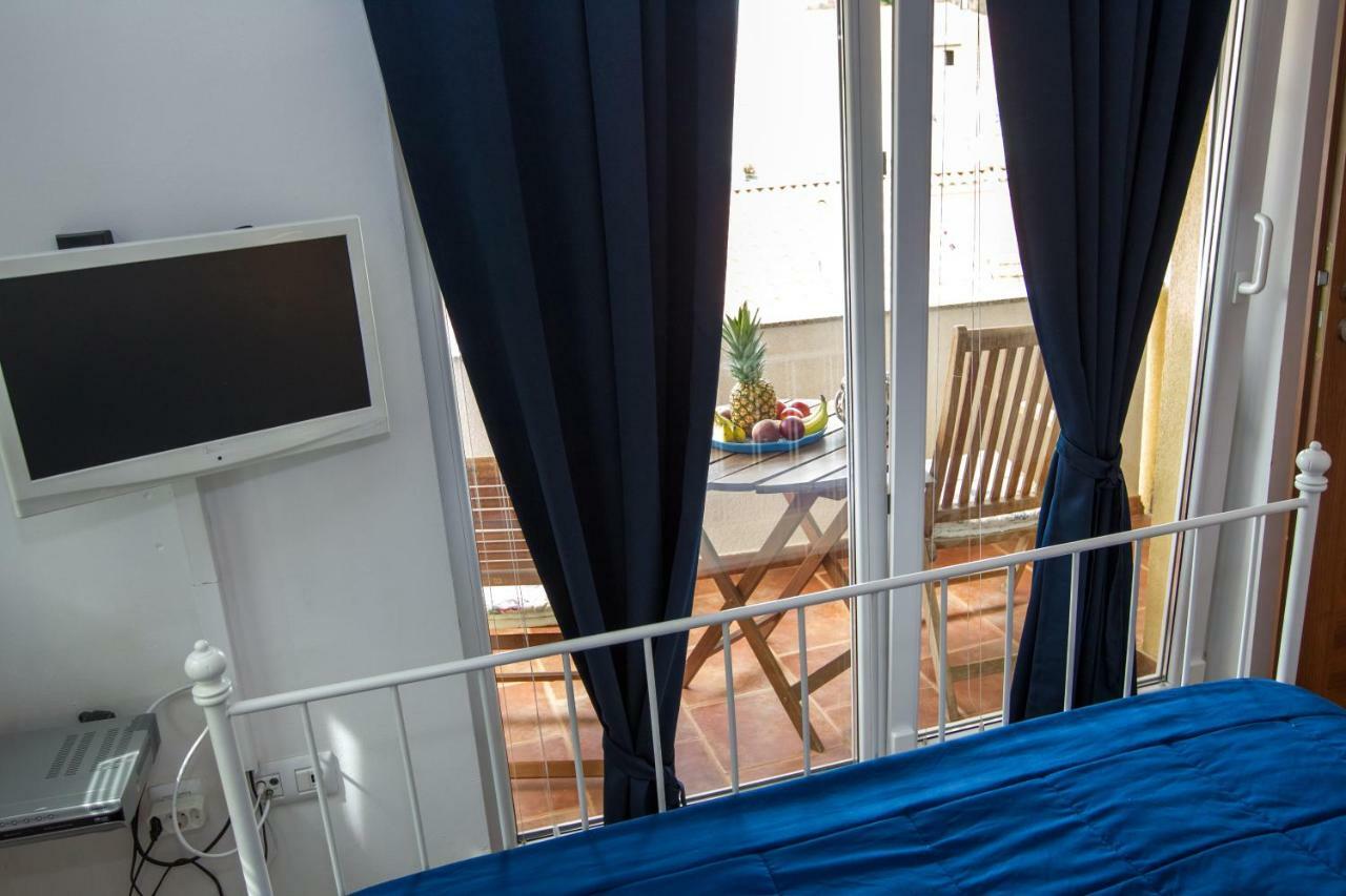 Apartments Emma บีโอกราดนาโมรู ภายนอก รูปภาพ