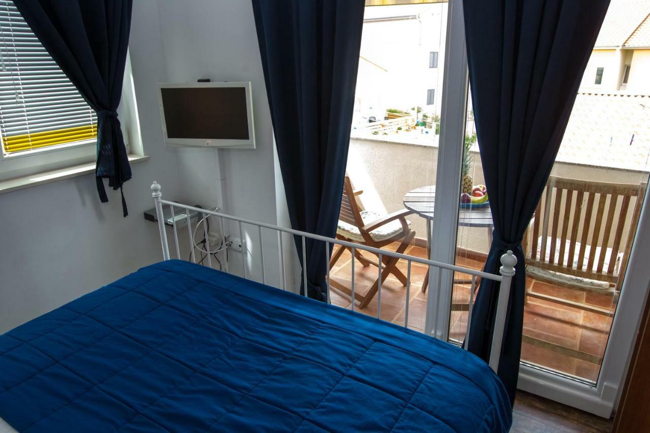 Apartments Emma บีโอกราดนาโมรู ภายนอก รูปภาพ